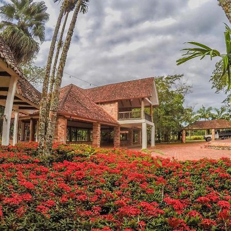 Hotel Hacienda Gualanday Apiay Kültér fotó