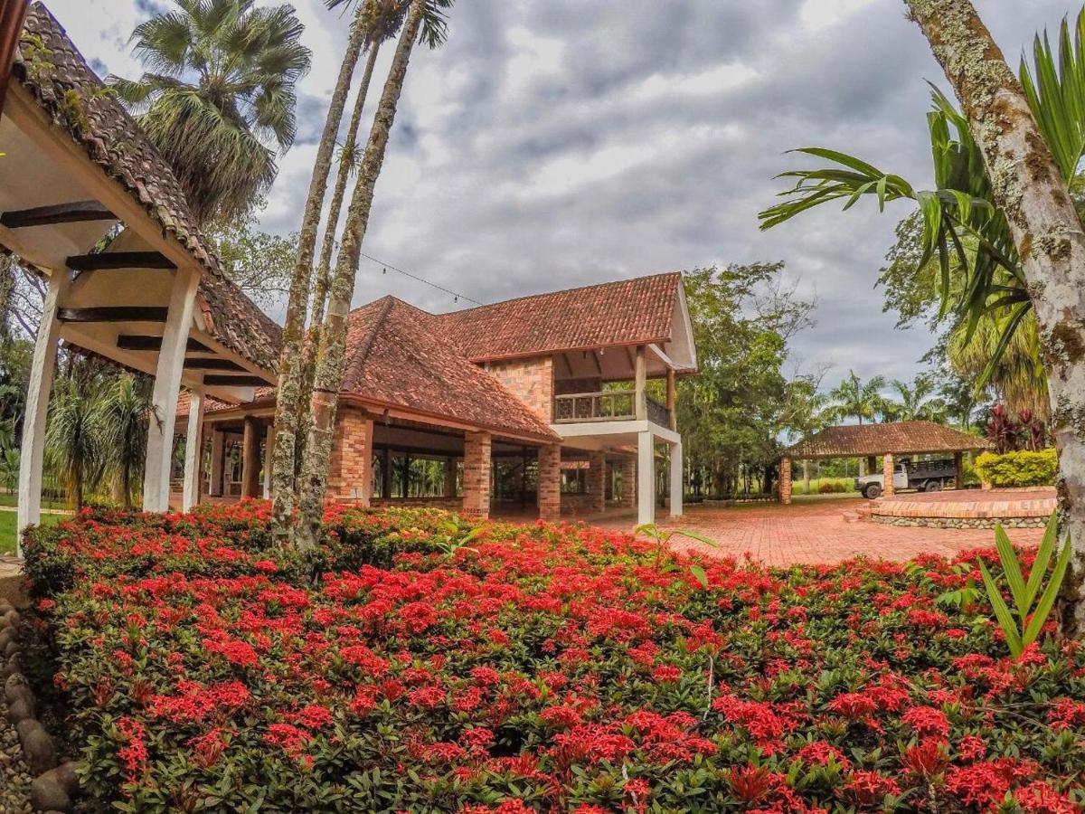 Hotel Hacienda Gualanday Apiay Kültér fotó