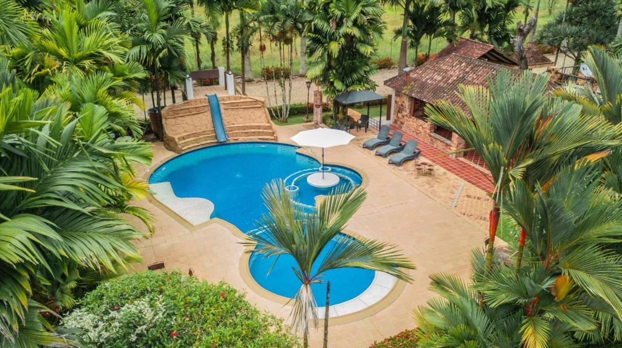 Hotel Hacienda Gualanday Apiay Kültér fotó